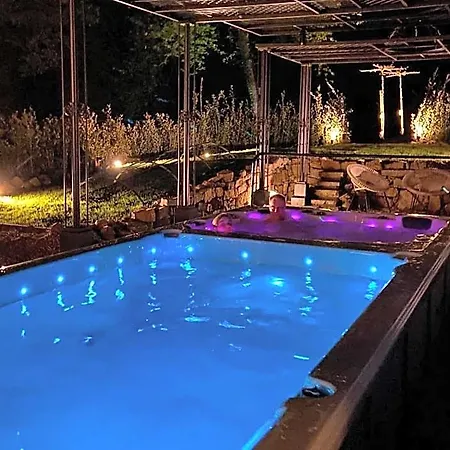 Hotel Luxurious With Heated Pool Gesves